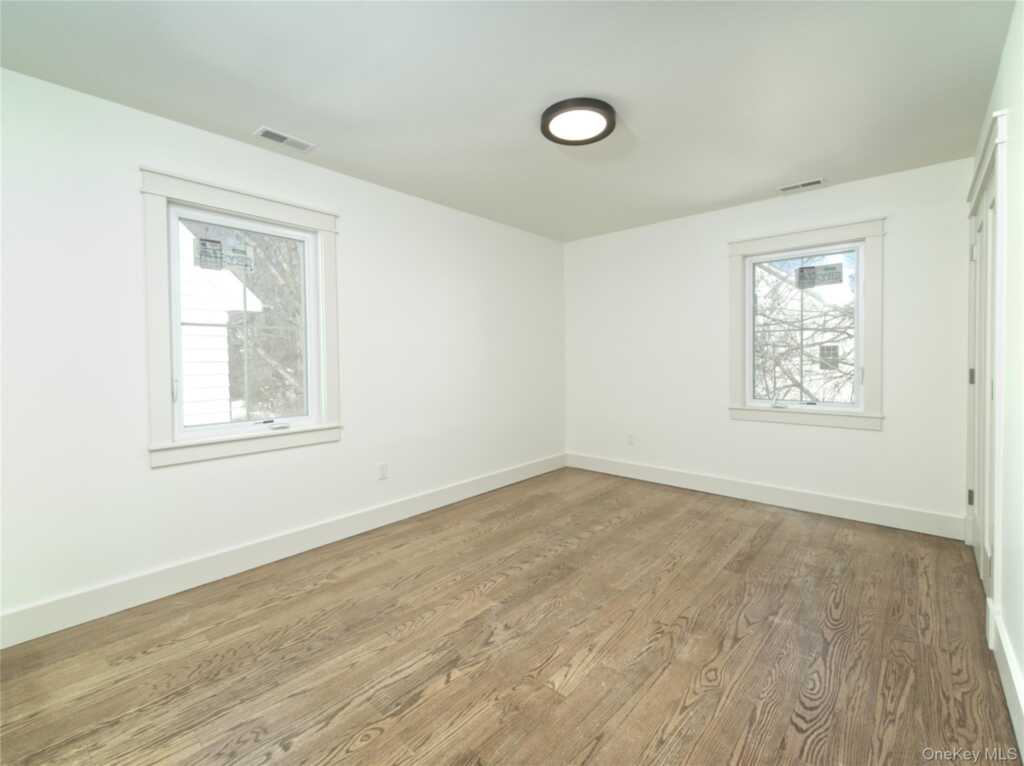 54 Lindbergh Avenue, Rye, NY 10580 - Photo 10 of 35