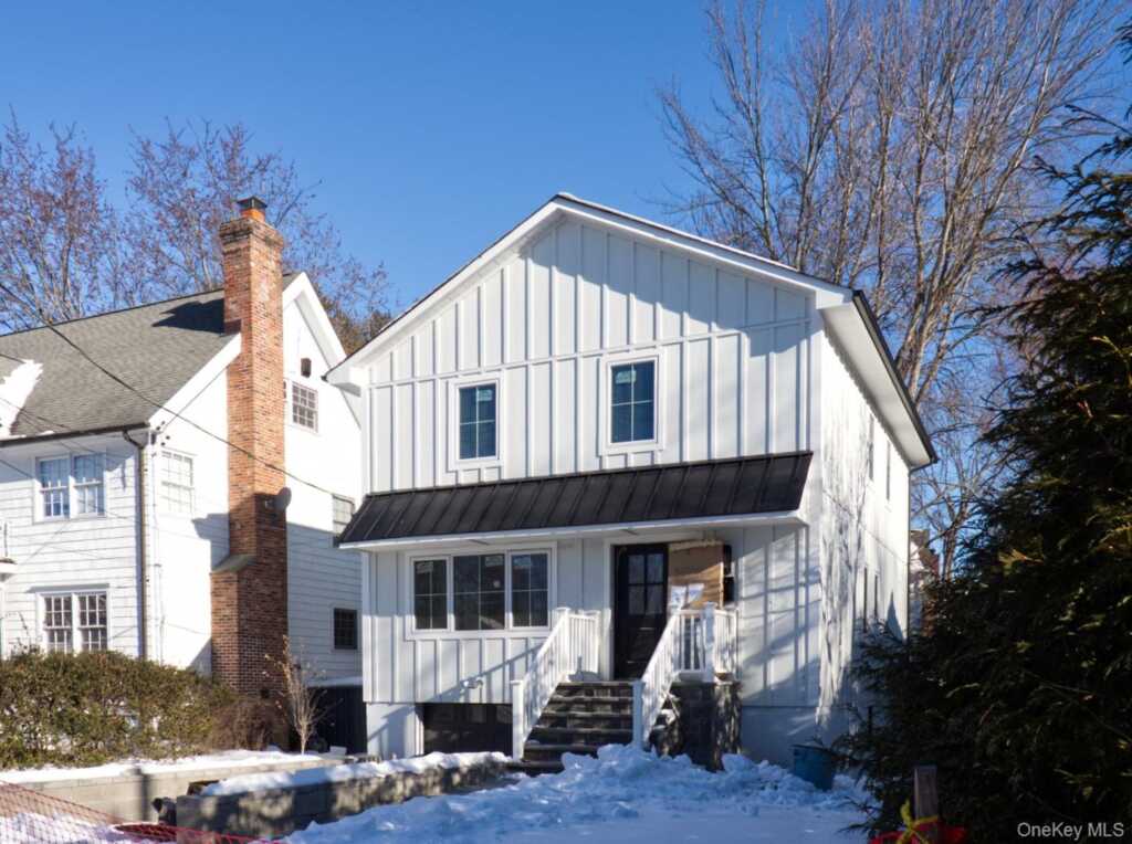 54 Lindbergh Avenue, Rye, NY 10580 - Photo 2 of 35