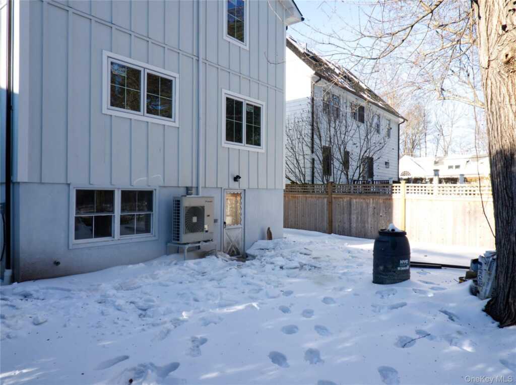 54 Lindbergh Avenue, Rye, NY 10580 - Photo 6 of 35