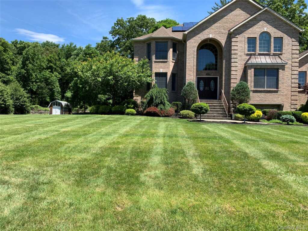 1 McCarthy Circle, Stony Point, NY 10980 - Photo 2 of 5