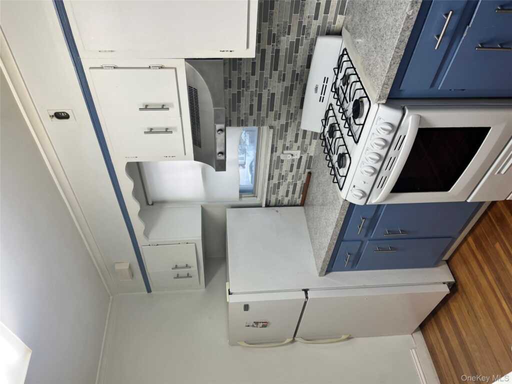 29 Pratt Street, Unit #2, New Rochelle, NY 10801 - Photo 3 of 12