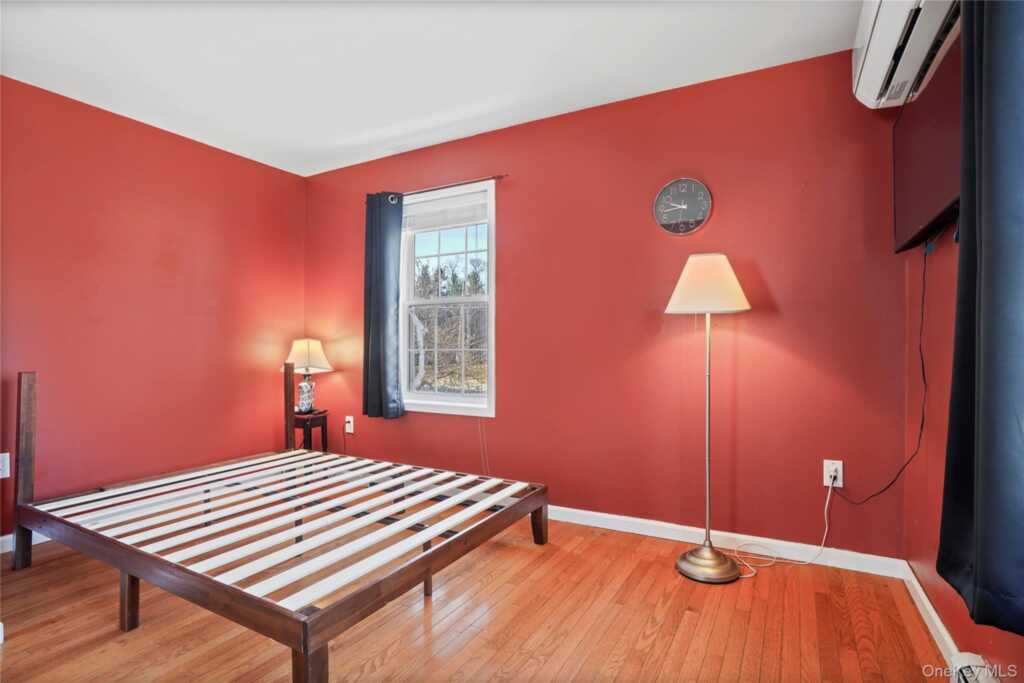 102 Clinton Street, White Plains, NY 10603 - Photo 18 of 34