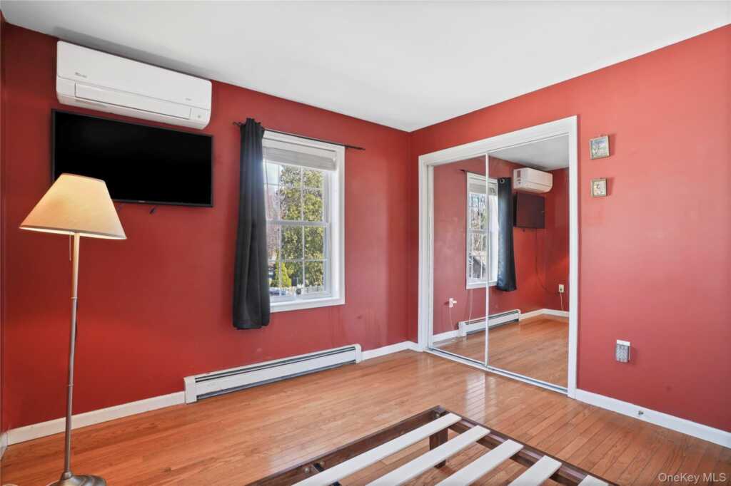 102 Clinton Street, White Plains, NY 10603 - Photo 19 of 34