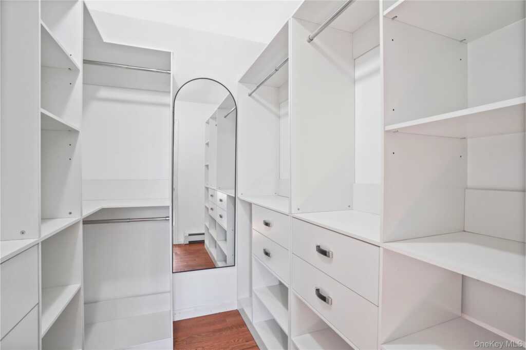 102 Clinton Street, White Plains, NY 10603 - Photo 26 of 34