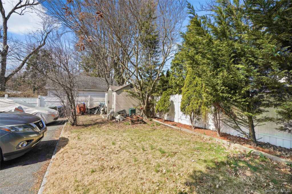 102 Clinton Street, White Plains, NY 10603 - Photo 32 of 34