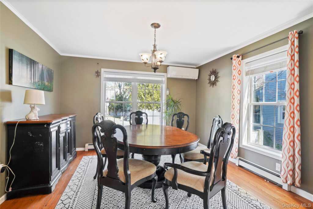 102 Clinton Street, White Plains, NY 10603 - Photo 6 of 34