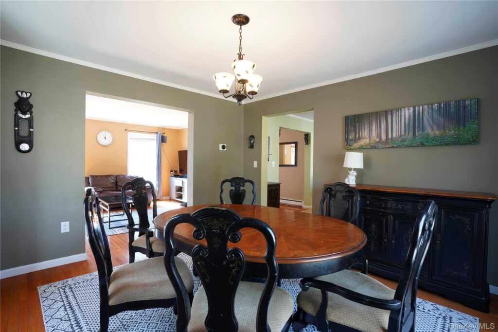 102 Clinton Street, White Plains, NY 10603 - Photo 7 of 34