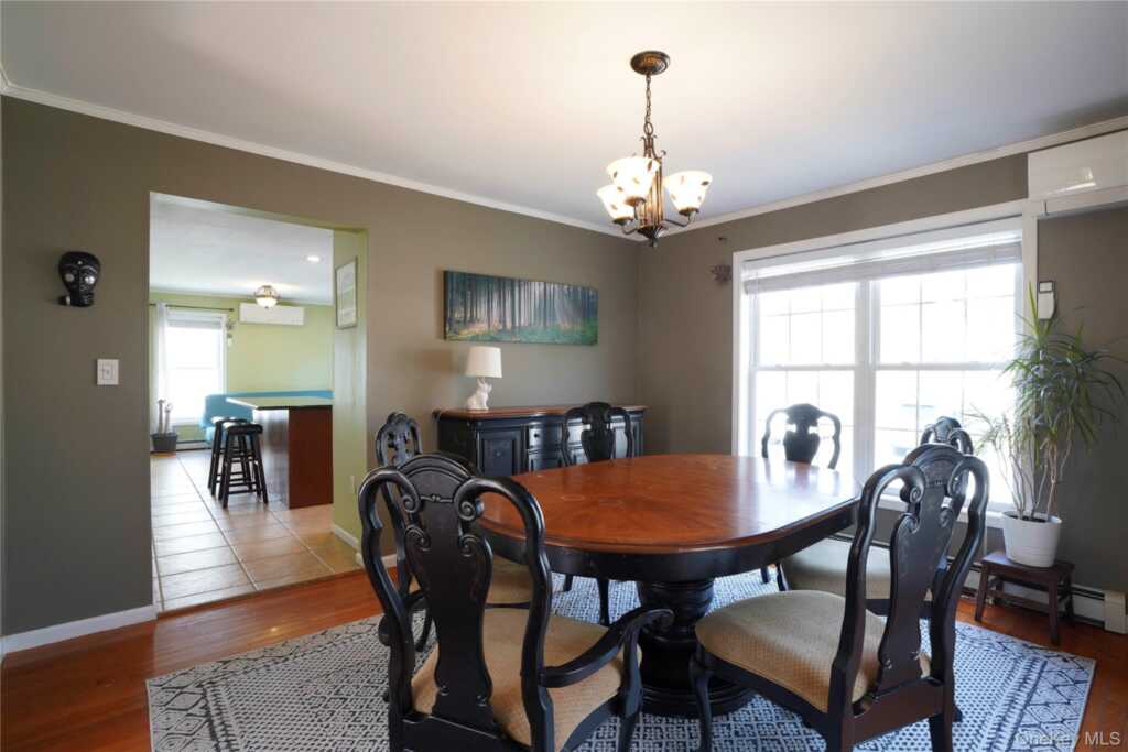 102 Clinton Street, White Plains, NY 10603 - Photo 8 of 34