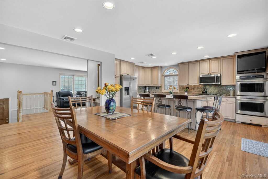 5 Raleigh Drive, New City, NY 10956 - Photo 14 of 45