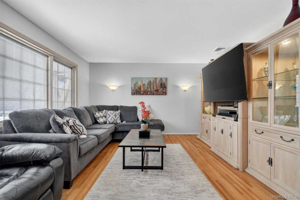 5 Raleigh Drive, New City, NY 10956 - Photo 17 of 45