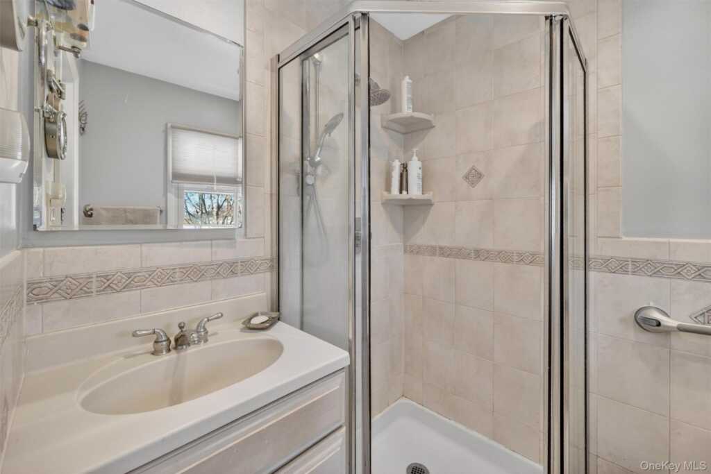 5 Raleigh Drive, New City, NY 10956 - Photo 23 of 45