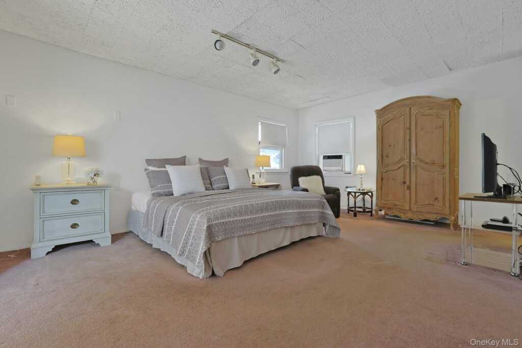 32 Lambert Lane, New Rochelle, NY 10804 - Photo 17 of 28