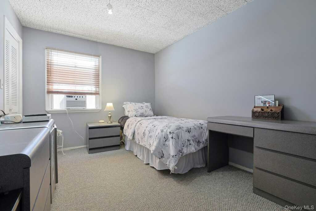 32 Lambert Lane, New Rochelle, NY 10804 - Photo 20 of 28