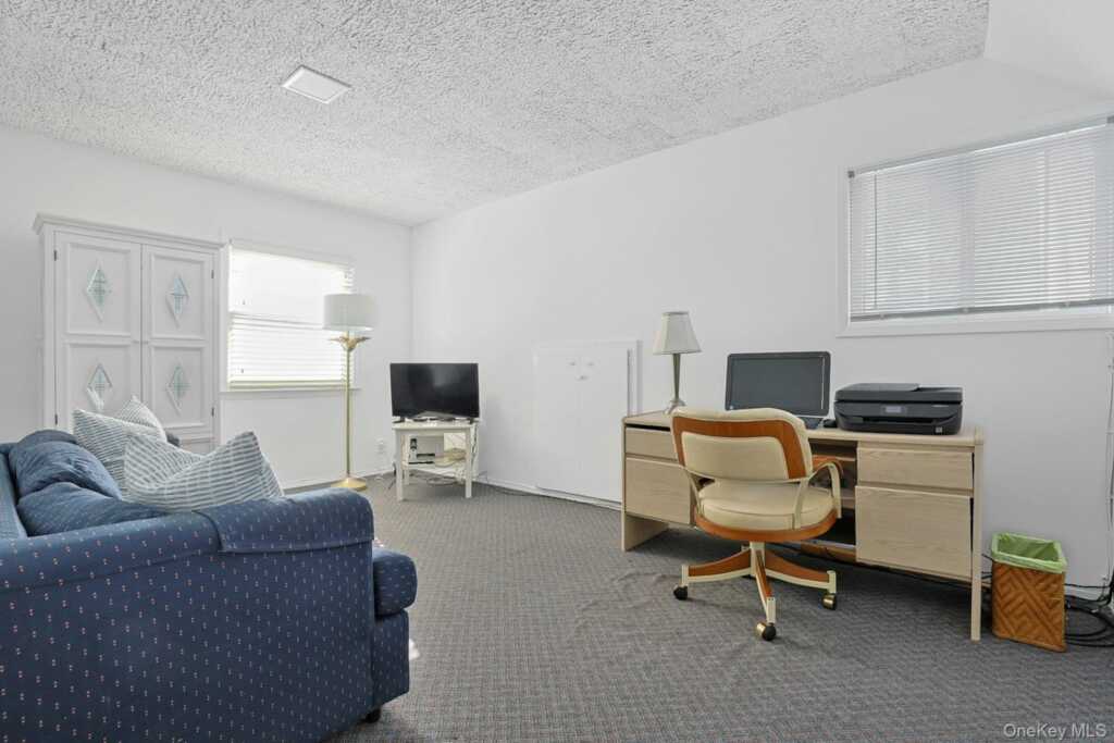 32 Lambert Lane, New Rochelle, NY 10804 - Photo 21 of 28