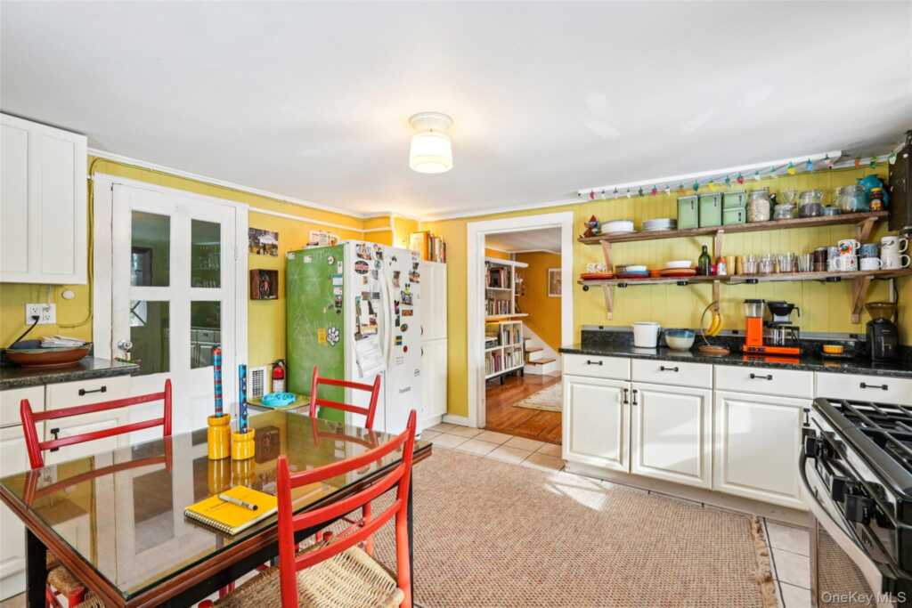 422 N Midland Avenue, Nyack, NY 10960 - Photo 13 of 39