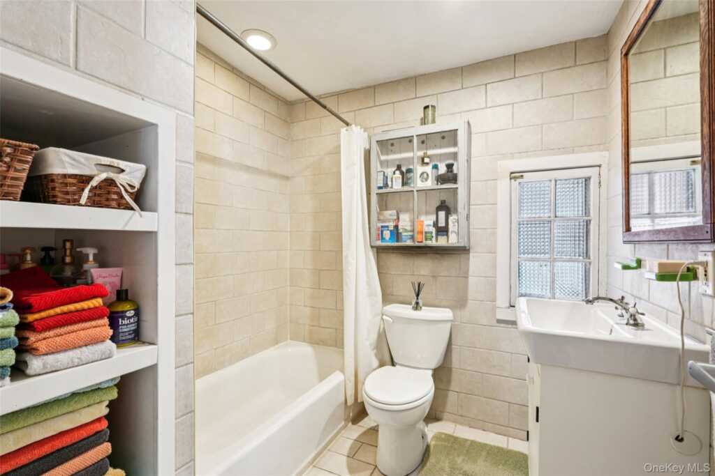 422 N Midland Avenue, Nyack, NY 10960 - Photo 16 of 39