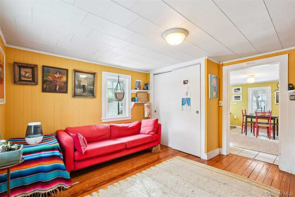 422 N Midland Avenue, Nyack, NY 10960 - Photo 3 of 39