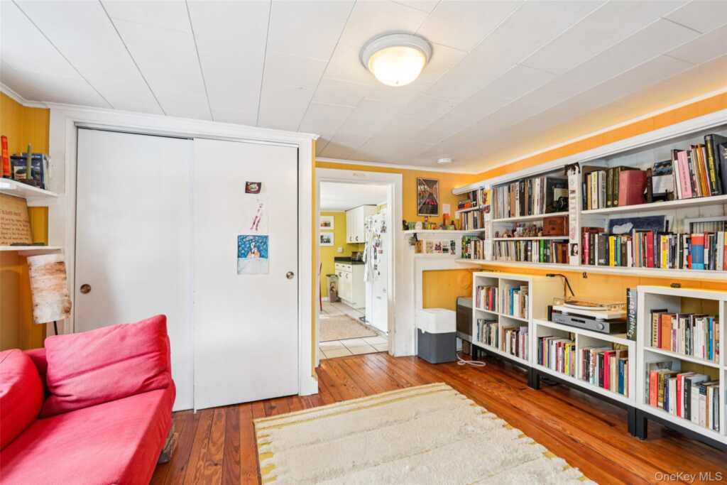 422 N Midland Avenue, Nyack, NY 10960 - Photo 4 of 39