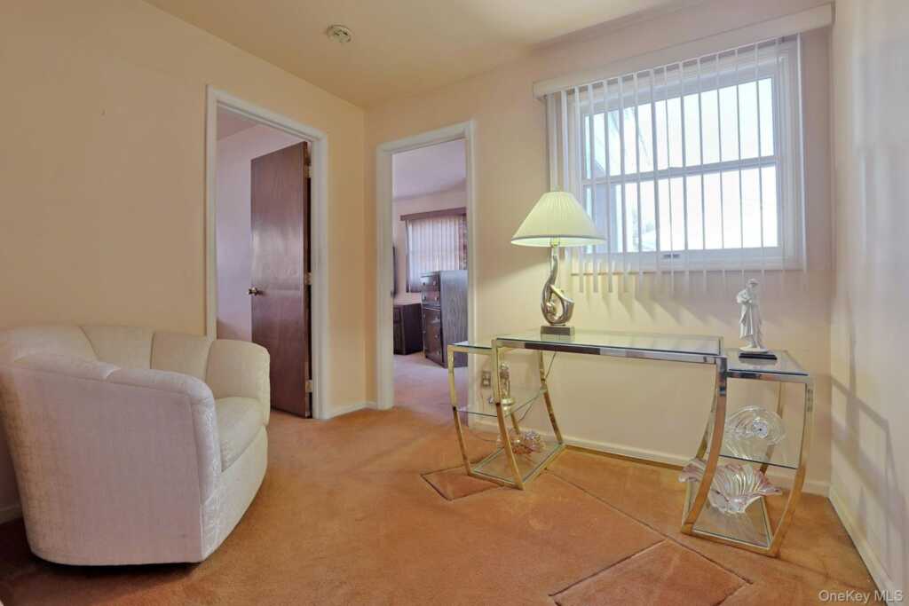 25 Tennyson Drive, Nanuet, NY 10954 - Photo 18 of 35