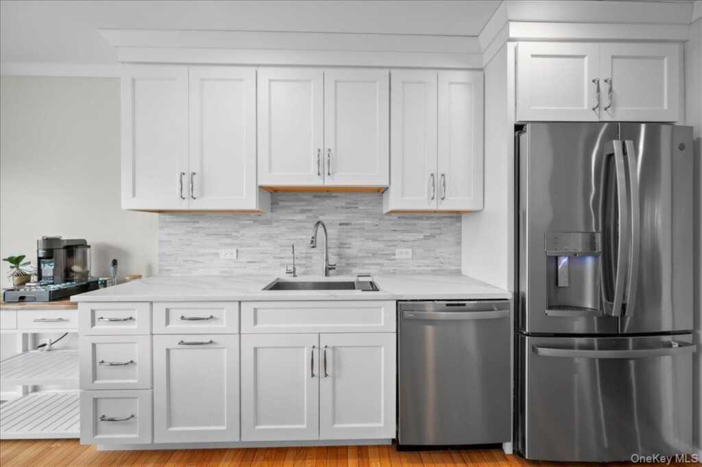 1079 Weaver Street, New Rochelle, NY 10804 - Photo 13 of 41