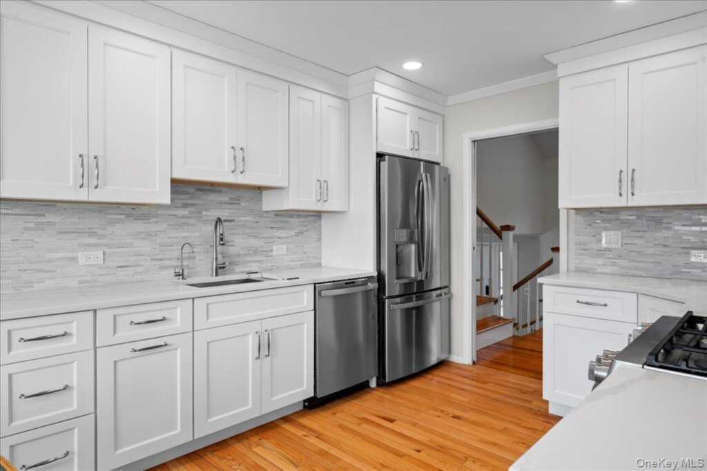 1079 Weaver Street, New Rochelle, NY 10804 - Photo 14 of 41