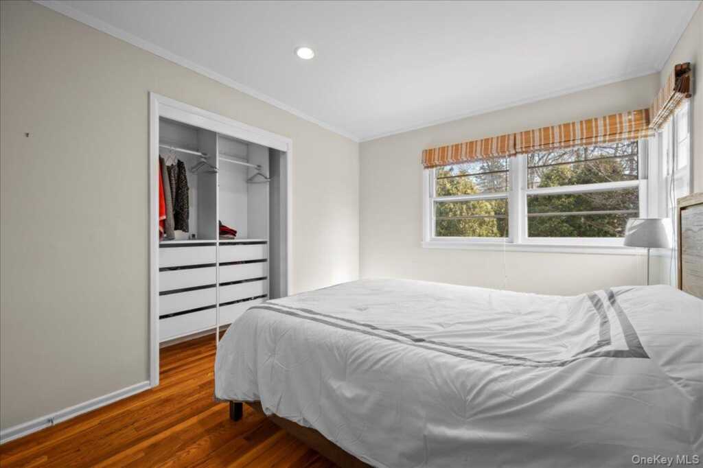 1079 Weaver Street, New Rochelle, NY 10804 - Photo 20 of 41