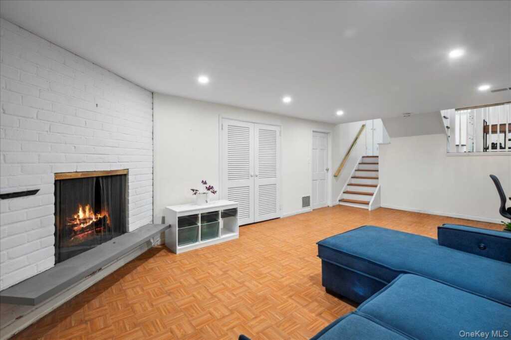 1079 Weaver Street, New Rochelle, NY 10804 - Photo 29 of 41