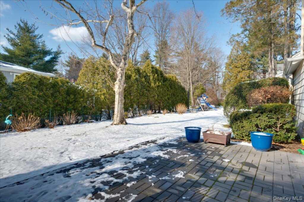 1079 Weaver Street, New Rochelle, NY 10804 - Photo 34 of 41