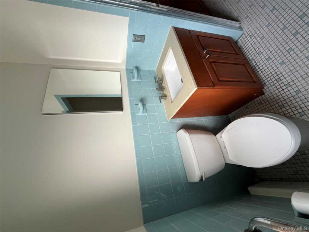 72 Bowman Avenue, Rye, NY 10573 - Photo 15 of 18