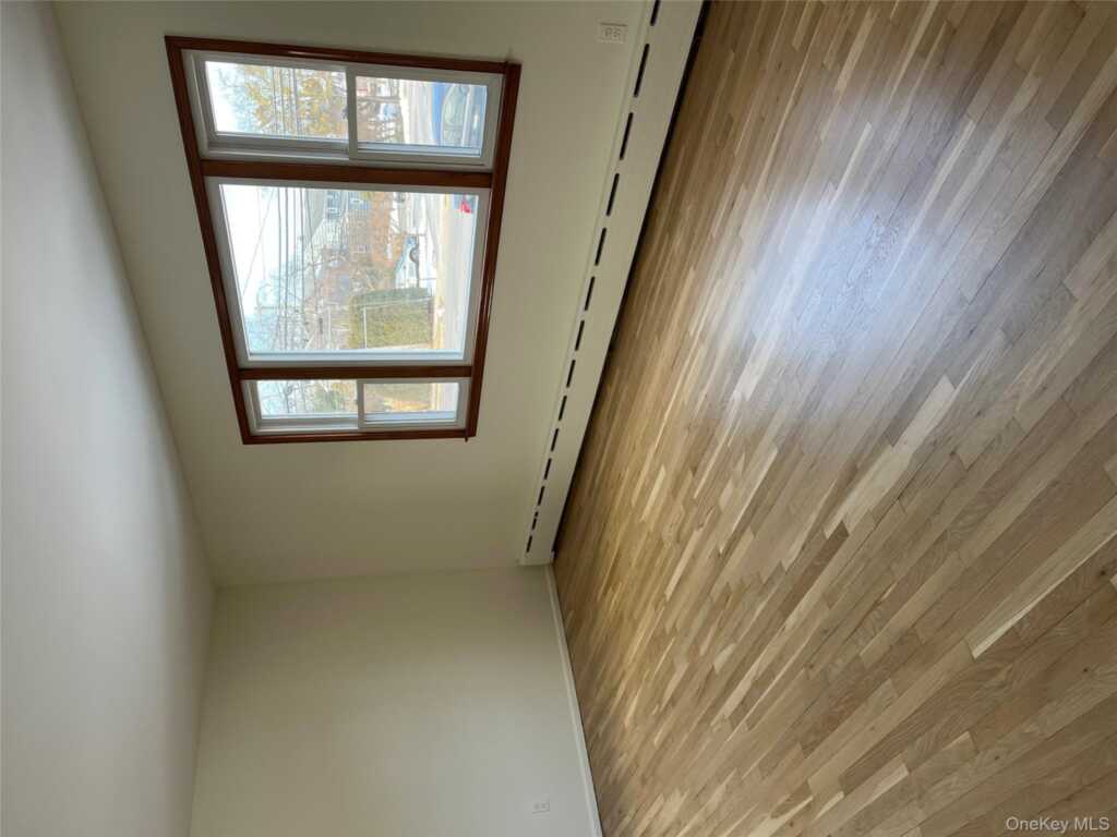 72 Bowman Avenue, Rye, NY 10573 - Photo 2 of 18