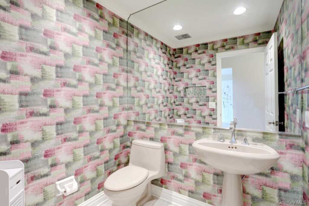 44 Washington Circle, New City, NY 10956 - Photo 10 of 32