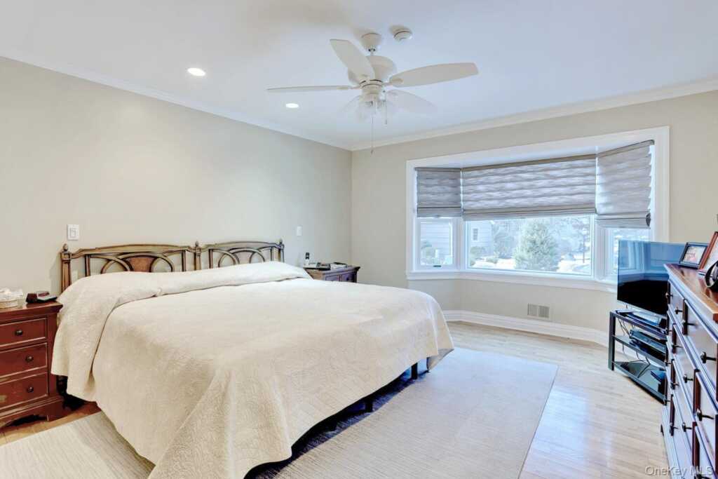 44 Washington Circle, New City, NY 10956 - Photo 11 of 32