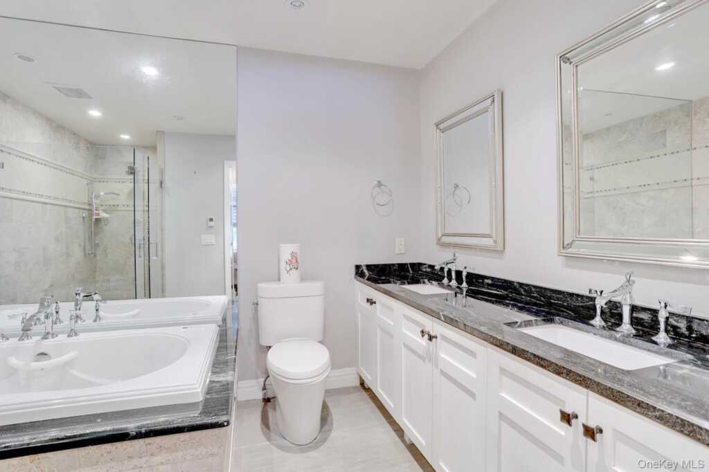 44 Washington Circle, New City, NY 10956 - Photo 12 of 32