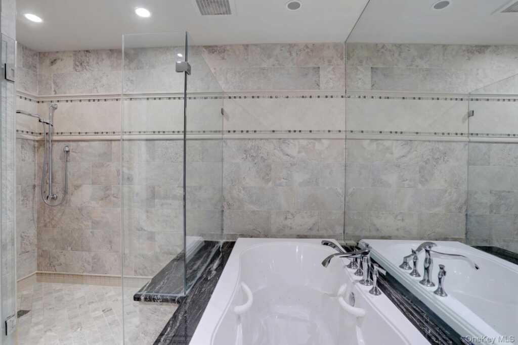 44 Washington Circle, New City, NY 10956 - Photo 14 of 32