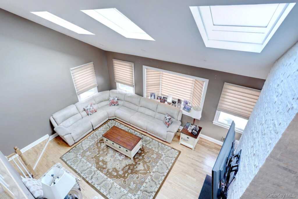 44 Washington Circle, New City, NY 10956 - Photo 16 of 32