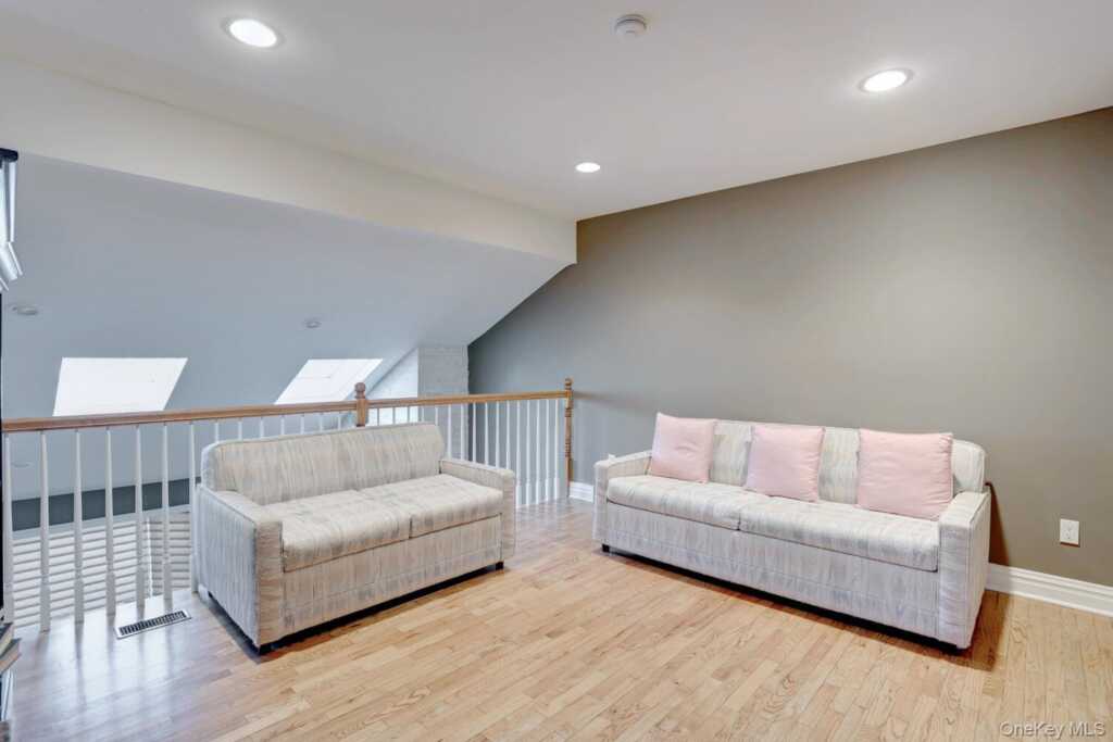 44 Washington Circle, New City, NY 10956 - Photo 17 of 32