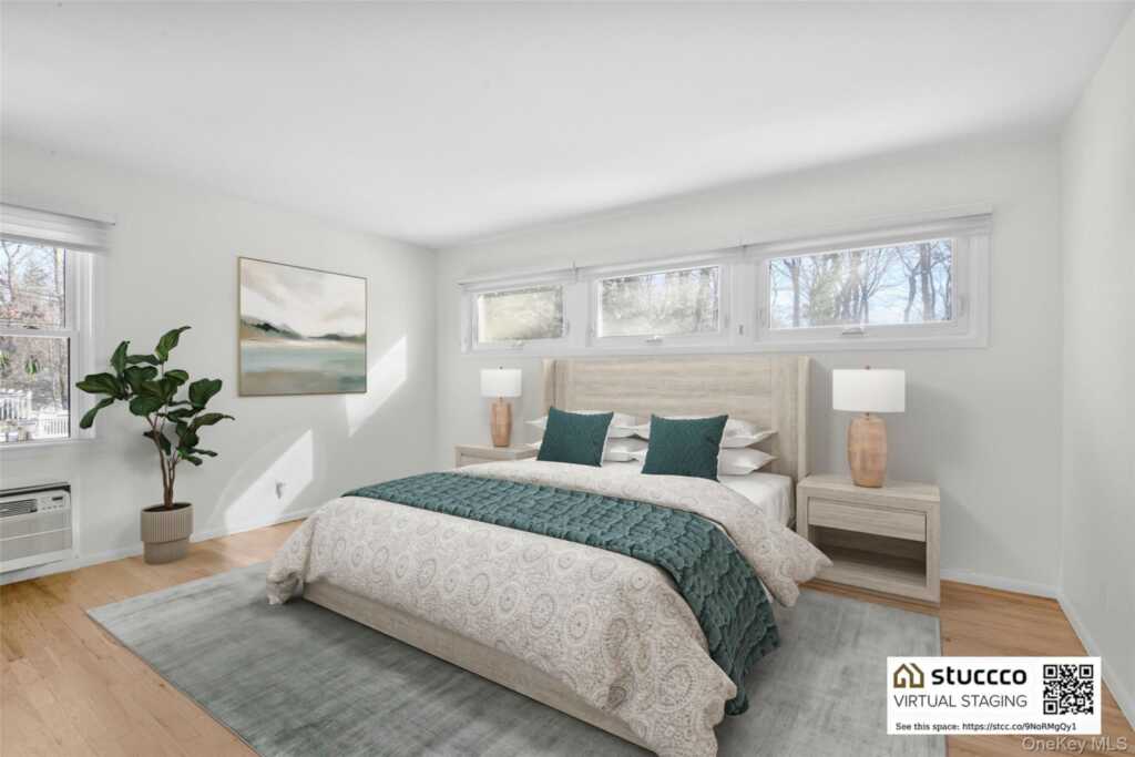 25 Wood Hollow Lane, New Rochelle, NY 10804 - Photo 11 of 28