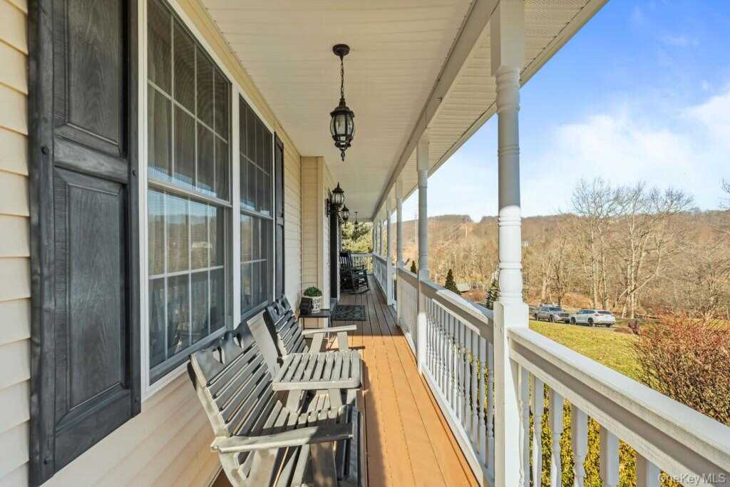 26 Johnson Drive, Stony Point, NY 10980 - Photo 7 of 44