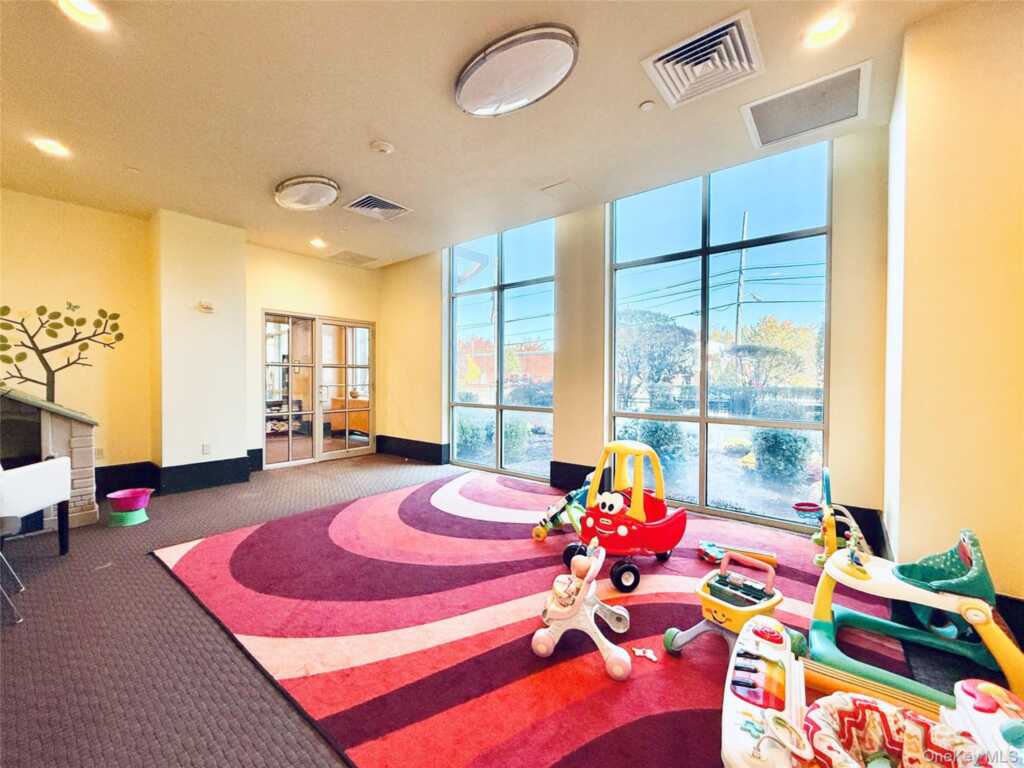 300 Mamaroneck Avenue, Unit #617, White Plains, NY 10605 - Photo 20 of 26