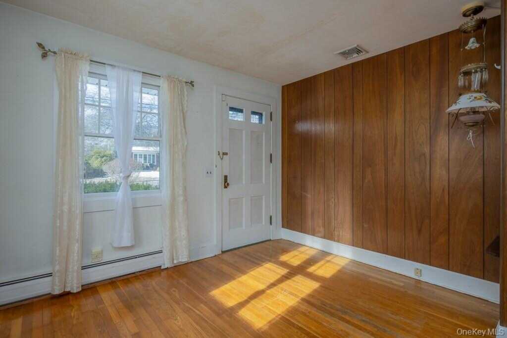 109 Gatto Lane, Pearl River, NY 10965 - Photo 12 of 26