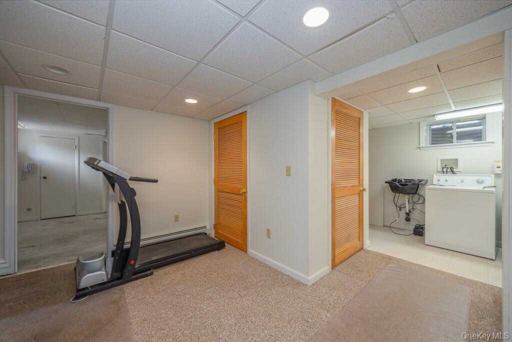 109 Gatto Lane, Pearl River, NY 10965 - Photo 16 of 26