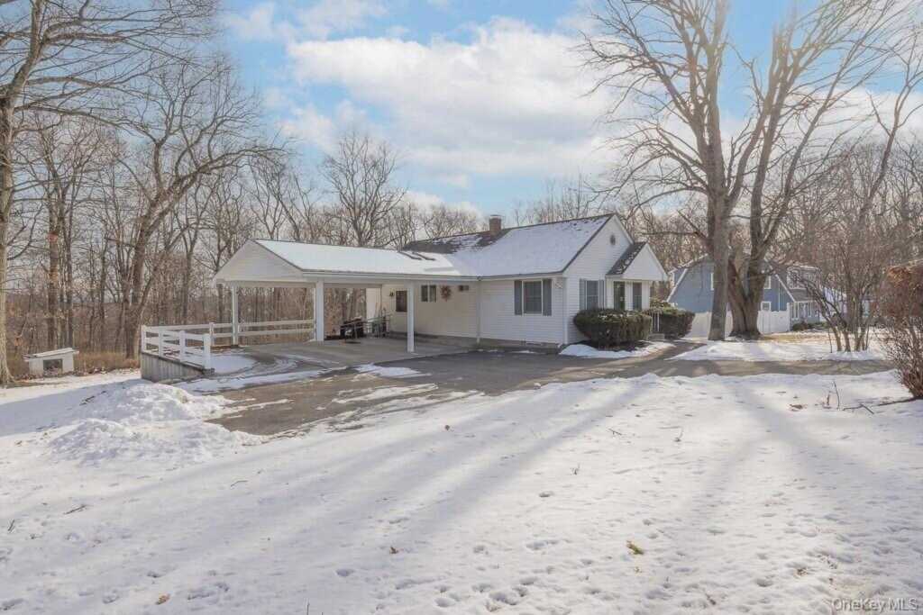 109 Gatto Lane, Pearl River, NY 10965 - Photo 2 of 26