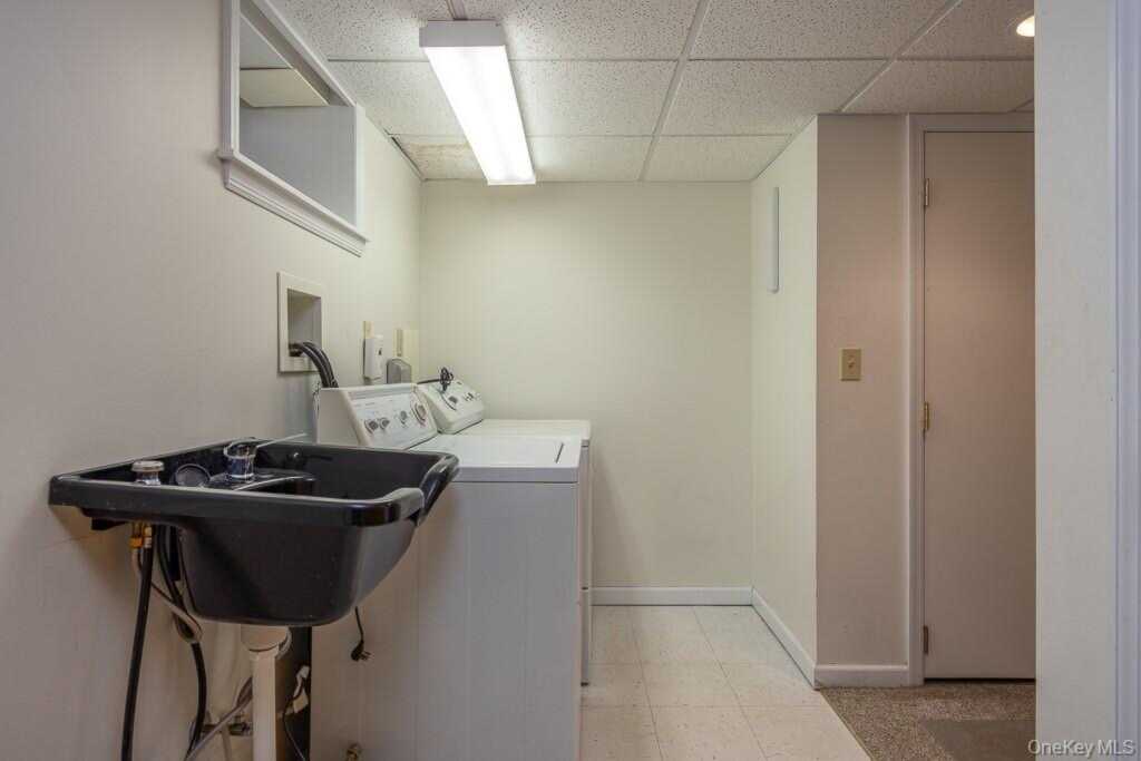 109 Gatto Lane, Pearl River, NY 10965 - Photo 22 of 26