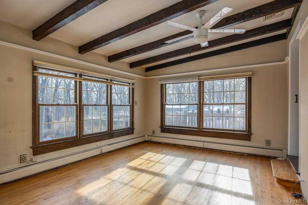 109 Gatto Lane, Pearl River, NY 10965 - Photo 6 of 26