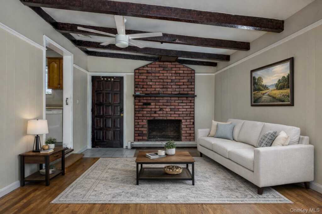 109 Gatto Lane, Pearl River, NY 10965 - Photo 8 of 26