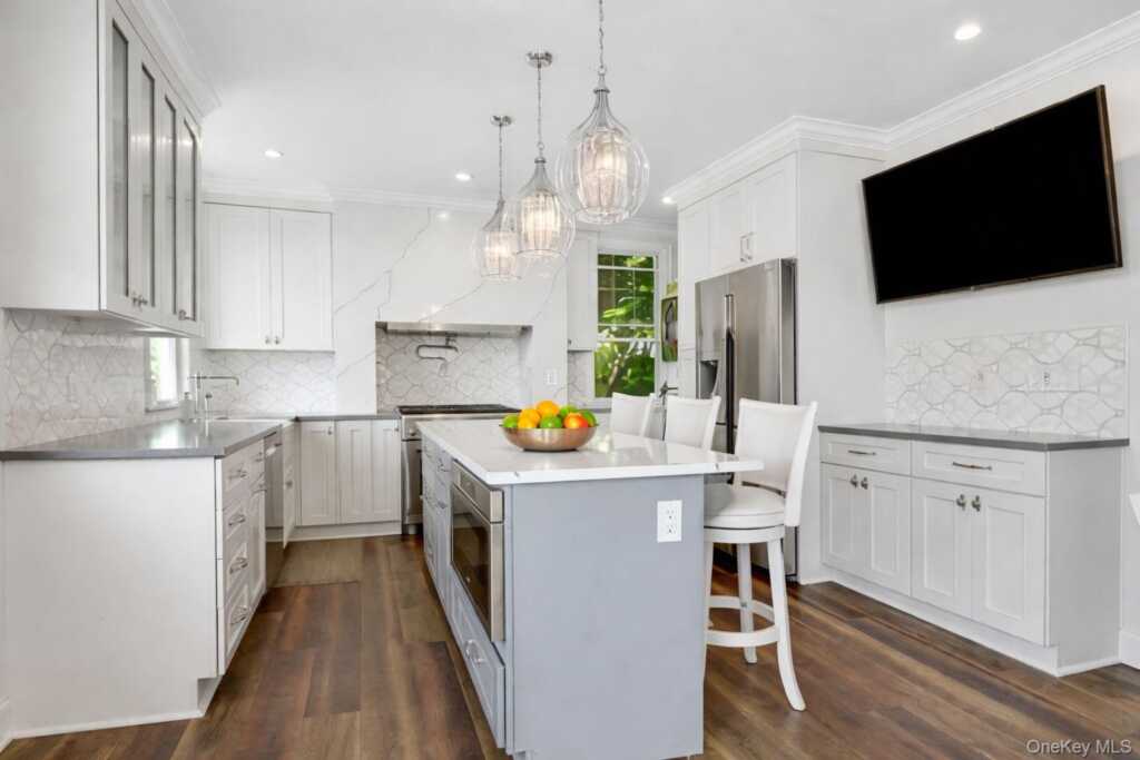 57 Pintard Avenue, Unit #Apt #1, New Rochelle, NY 10801 - Photo 3 of 19