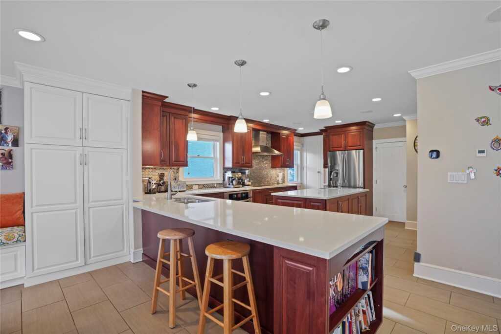 16 Herbert Avenue, White Plains, NY 10606 - Photo 11 of 40