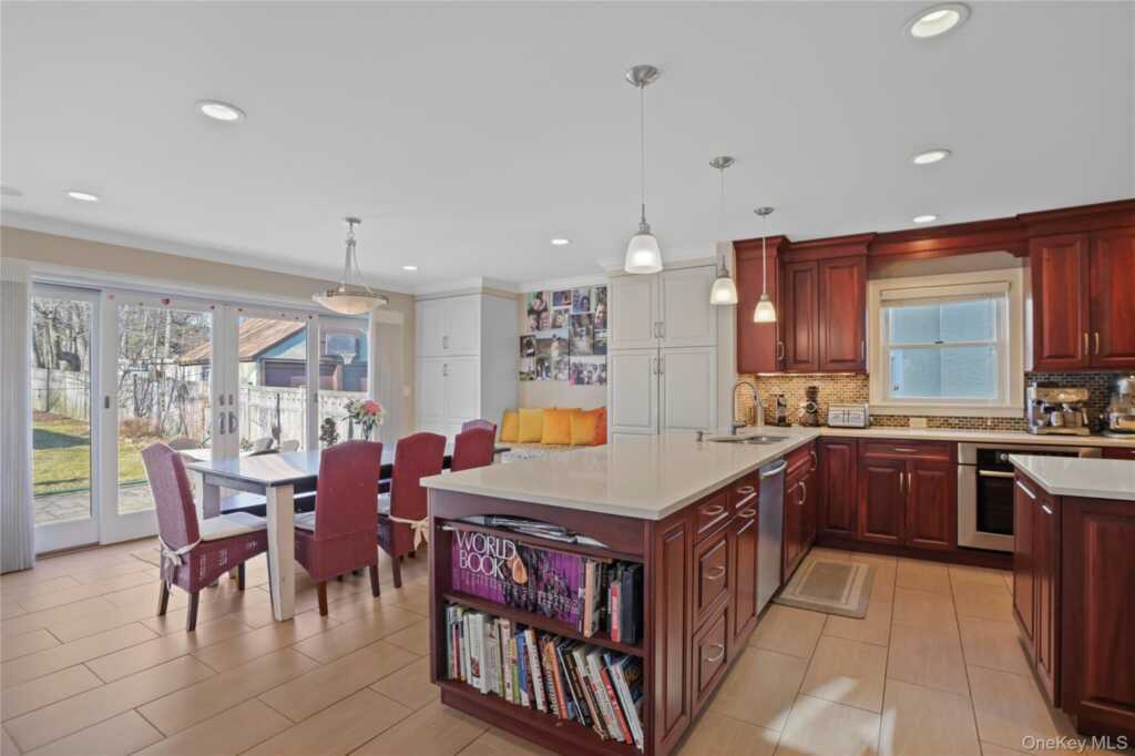 16 Herbert Avenue, White Plains, NY 10606 - Photo 12 of 40