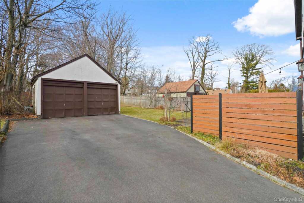 16 Herbert Avenue, White Plains, NY 10606 - Photo 33 of 40