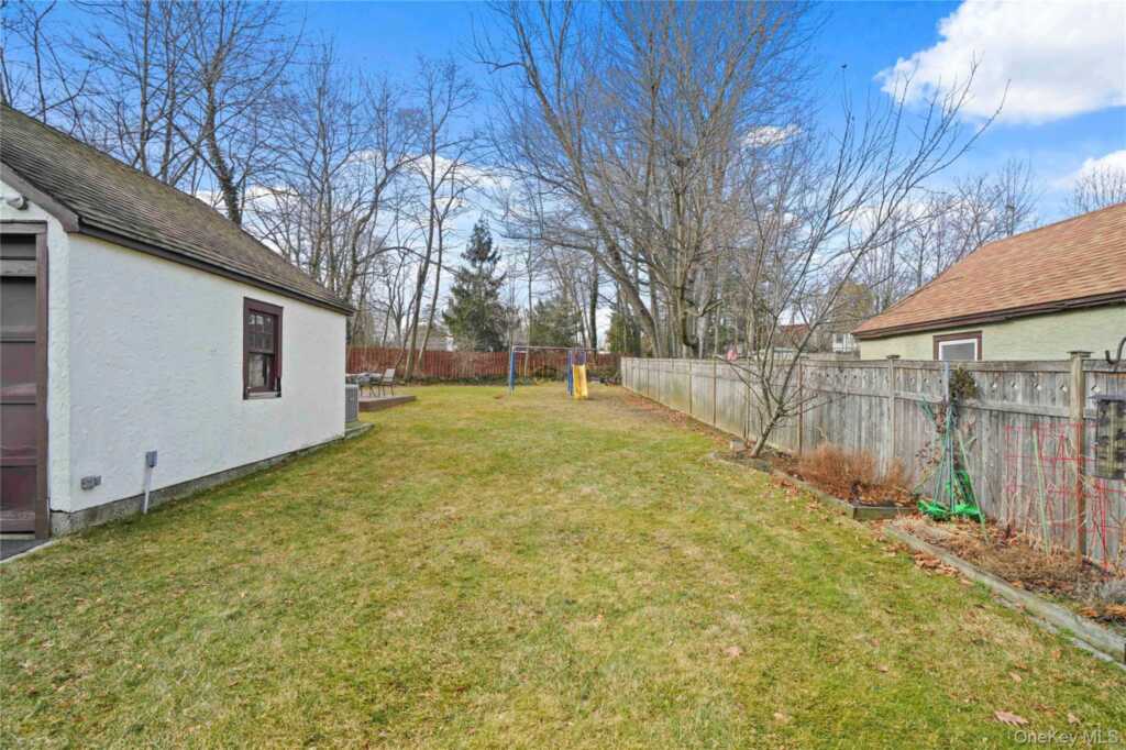 16 Herbert Avenue, White Plains, NY 10606 - Photo 34 of 40